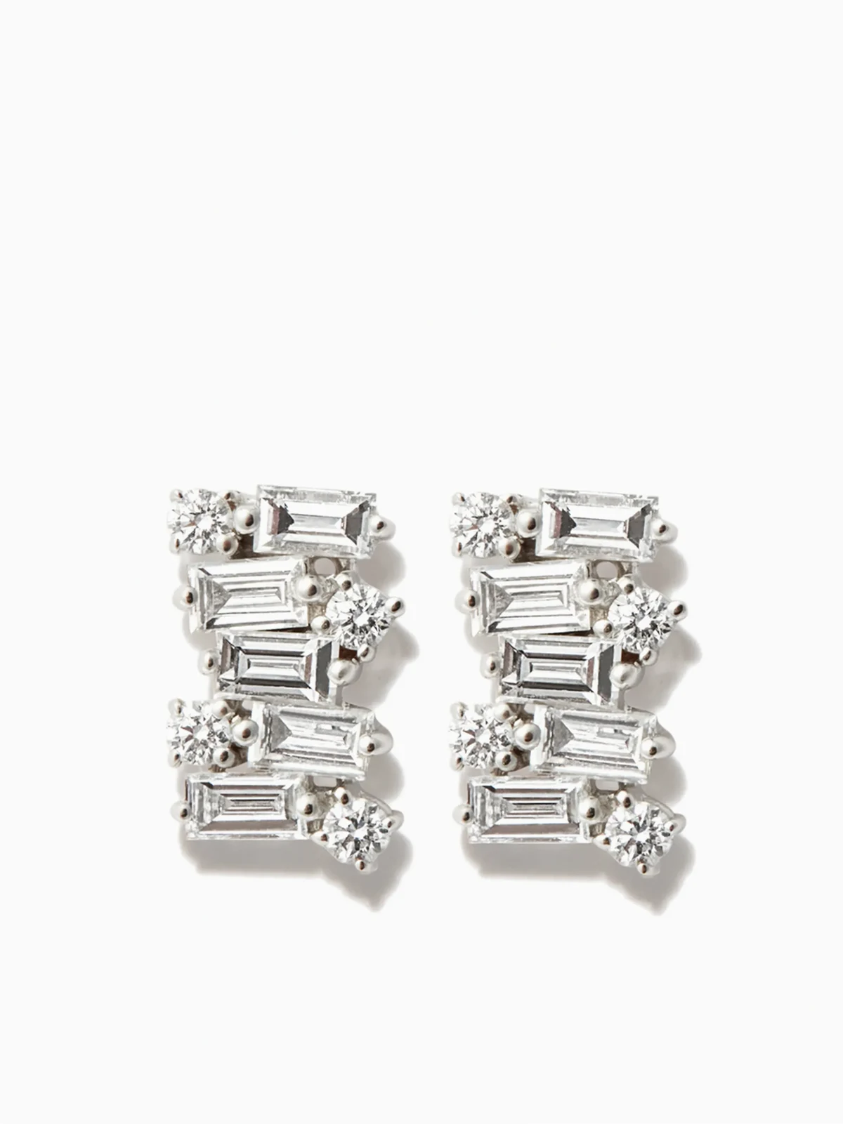 18kt white gold diamond stud earrings