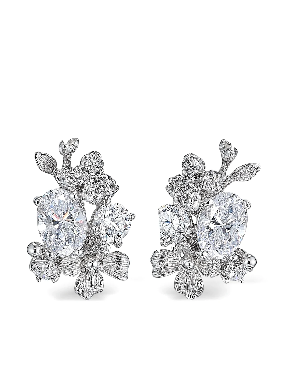 18kt white gold Posy diamond stud earrings