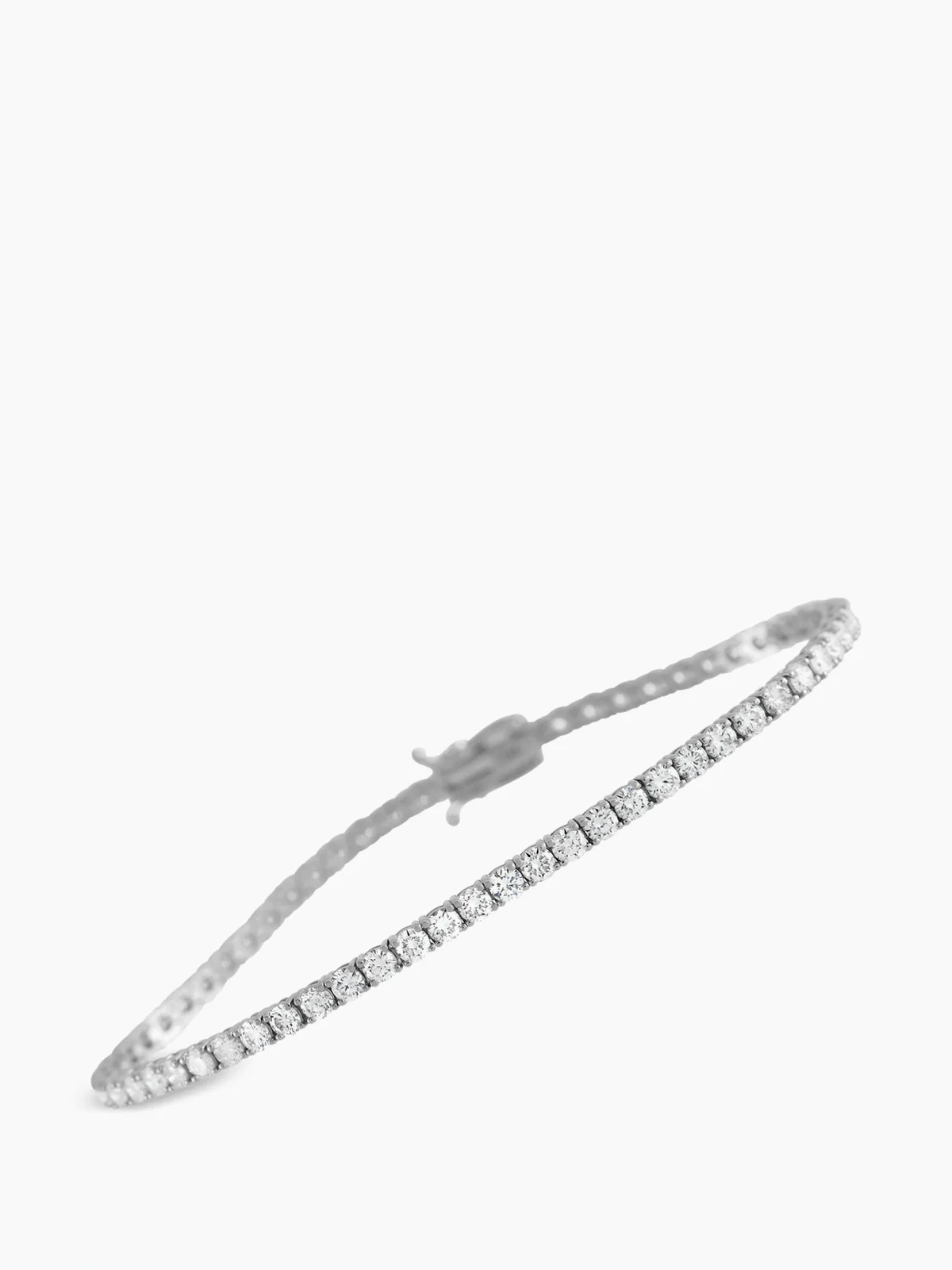 laboratory-grown diamond bracelet