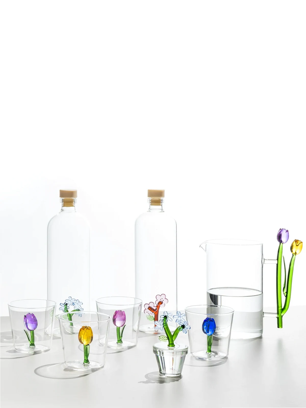 Trinkglas mit Tulpendetail (4er-Set)