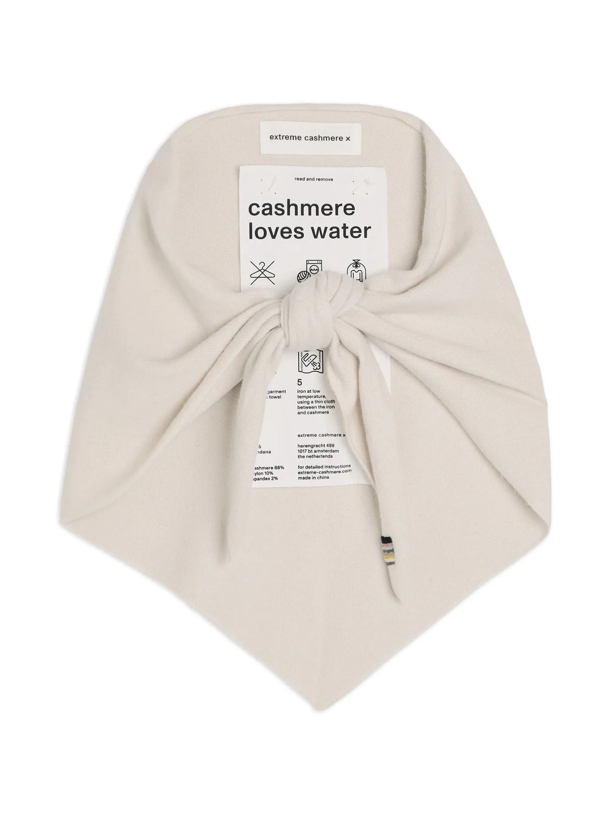 N°150 Witch triangle scarf