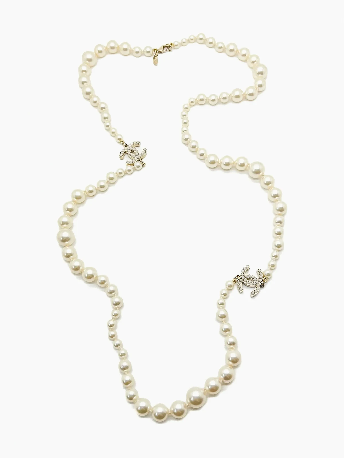 2009 Perlenkette mit CC