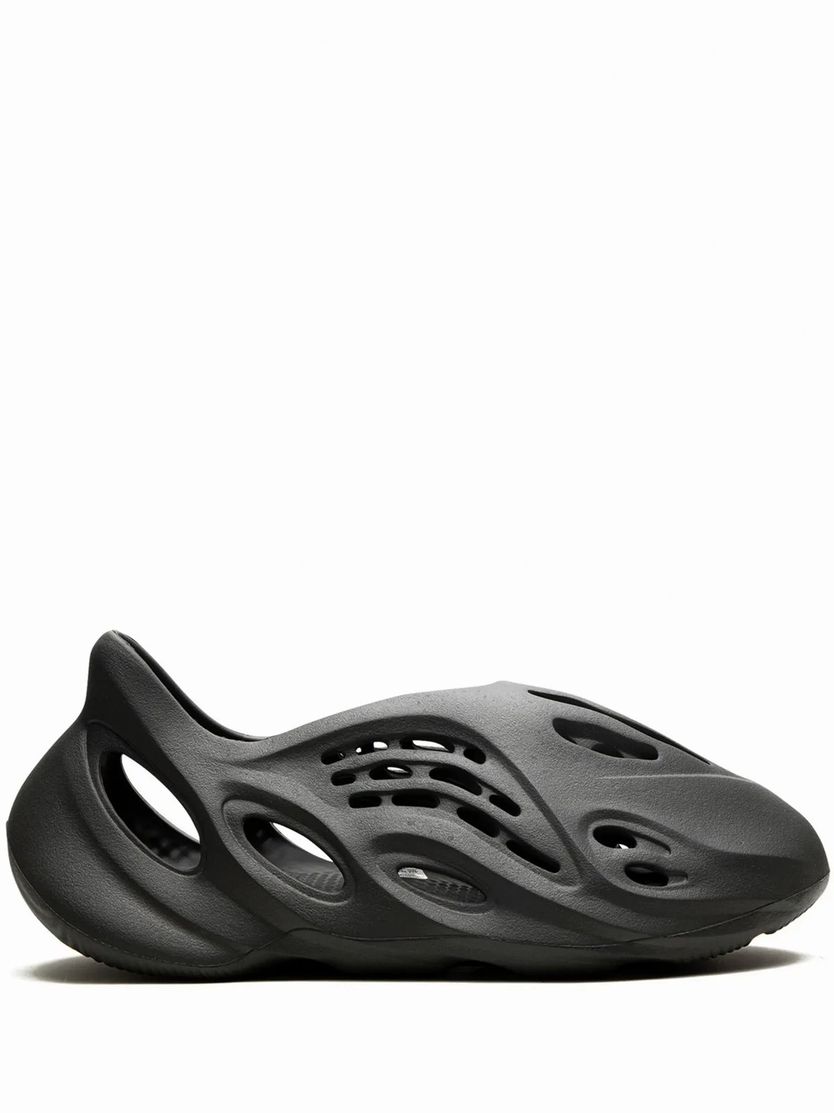 Yeezy Foam Runner Carbon Sandalen