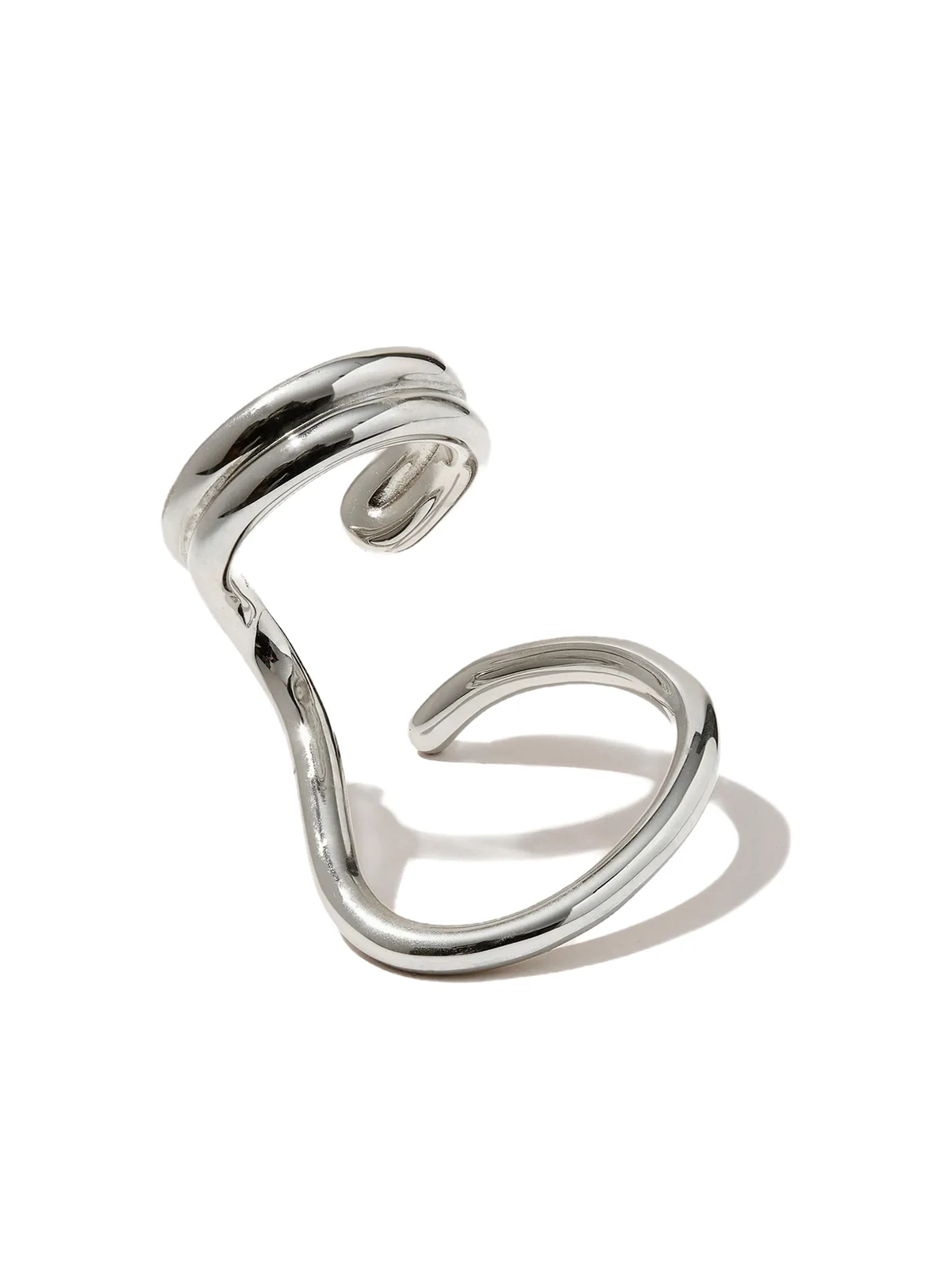 Sonder Ear Cuff im Metallic-Look
