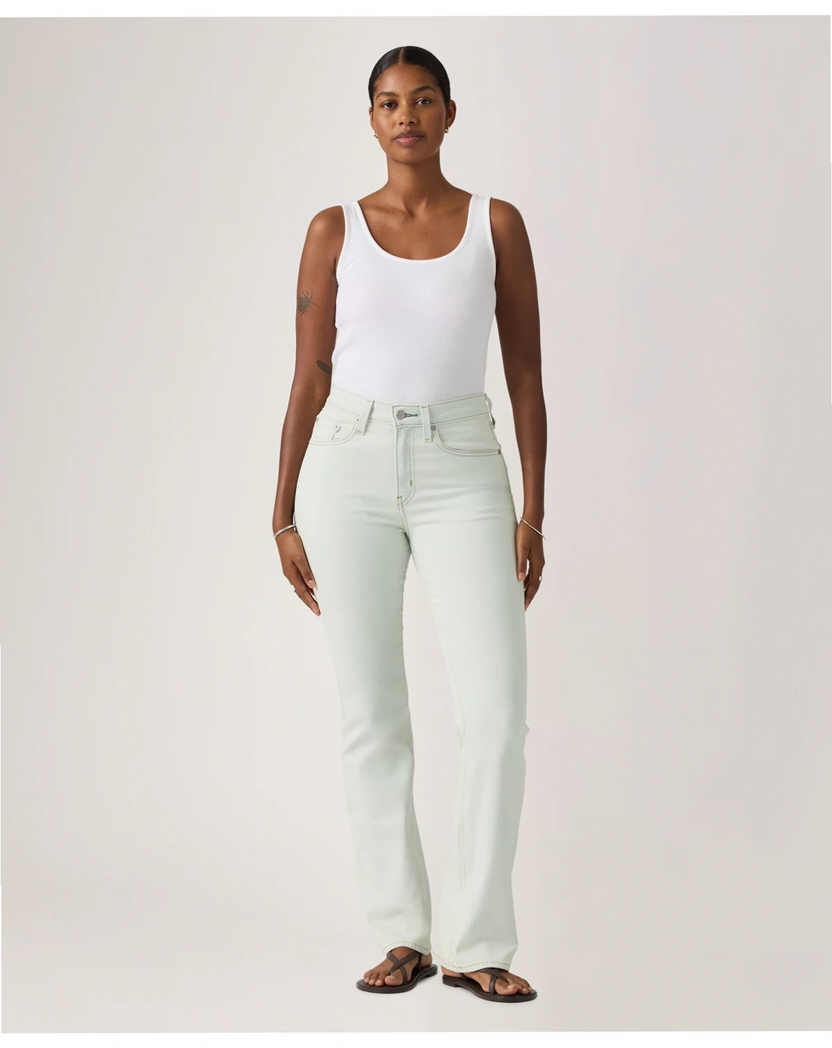 725 High-Waist Classic Stretch Bootcut Jeans