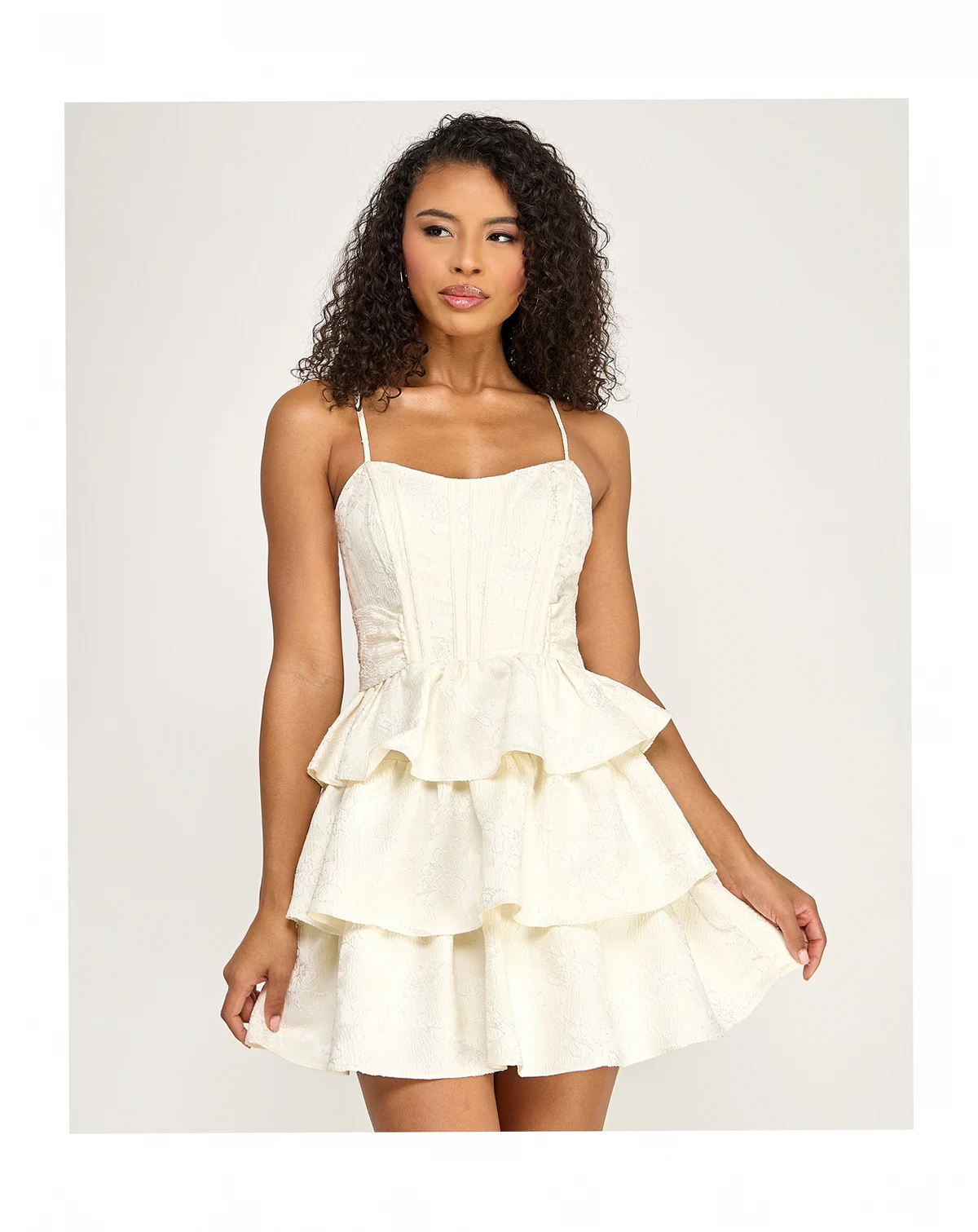 Juniors' Sweetheart Neck Tier Dress
