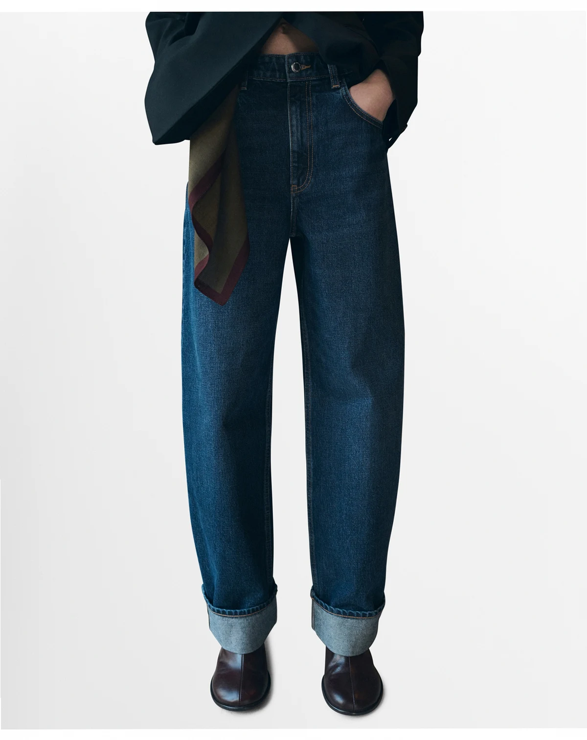 Women's Cuffed Hem Balloon Jeans