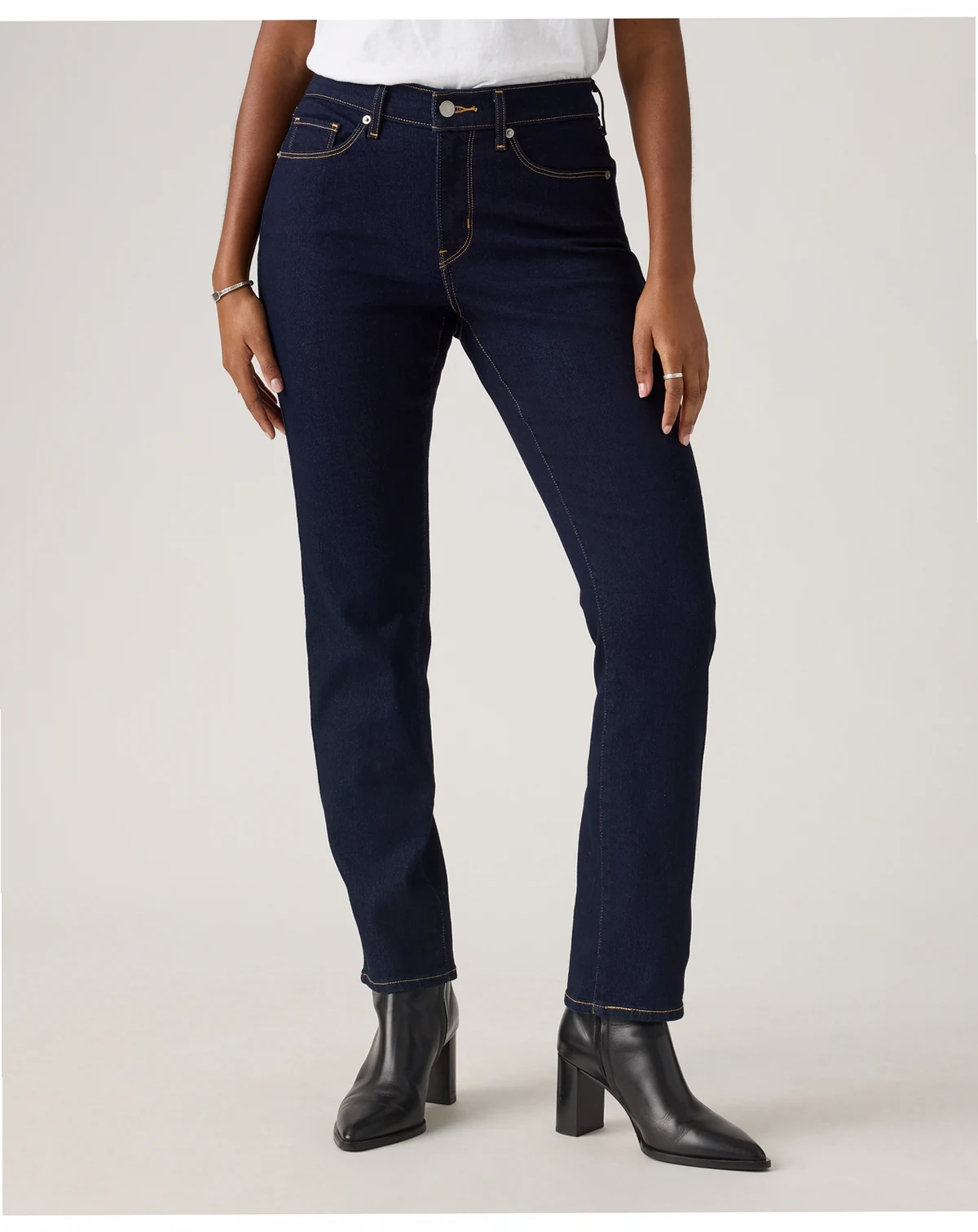 Women's Classic Mid Rise Straight-Leg Jeans
