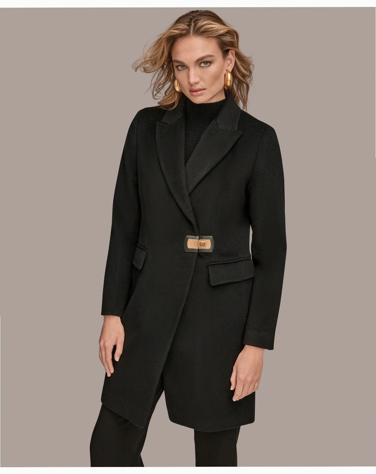 Women's Buttoned Notch Collared Coat