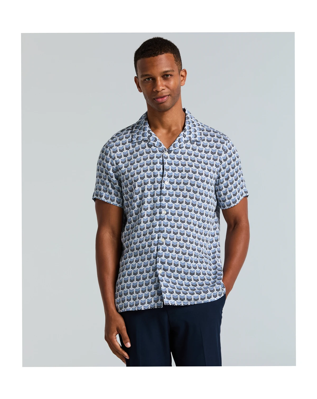 Men's Dobby Short-Sleeve Print Camp Collar Shirt