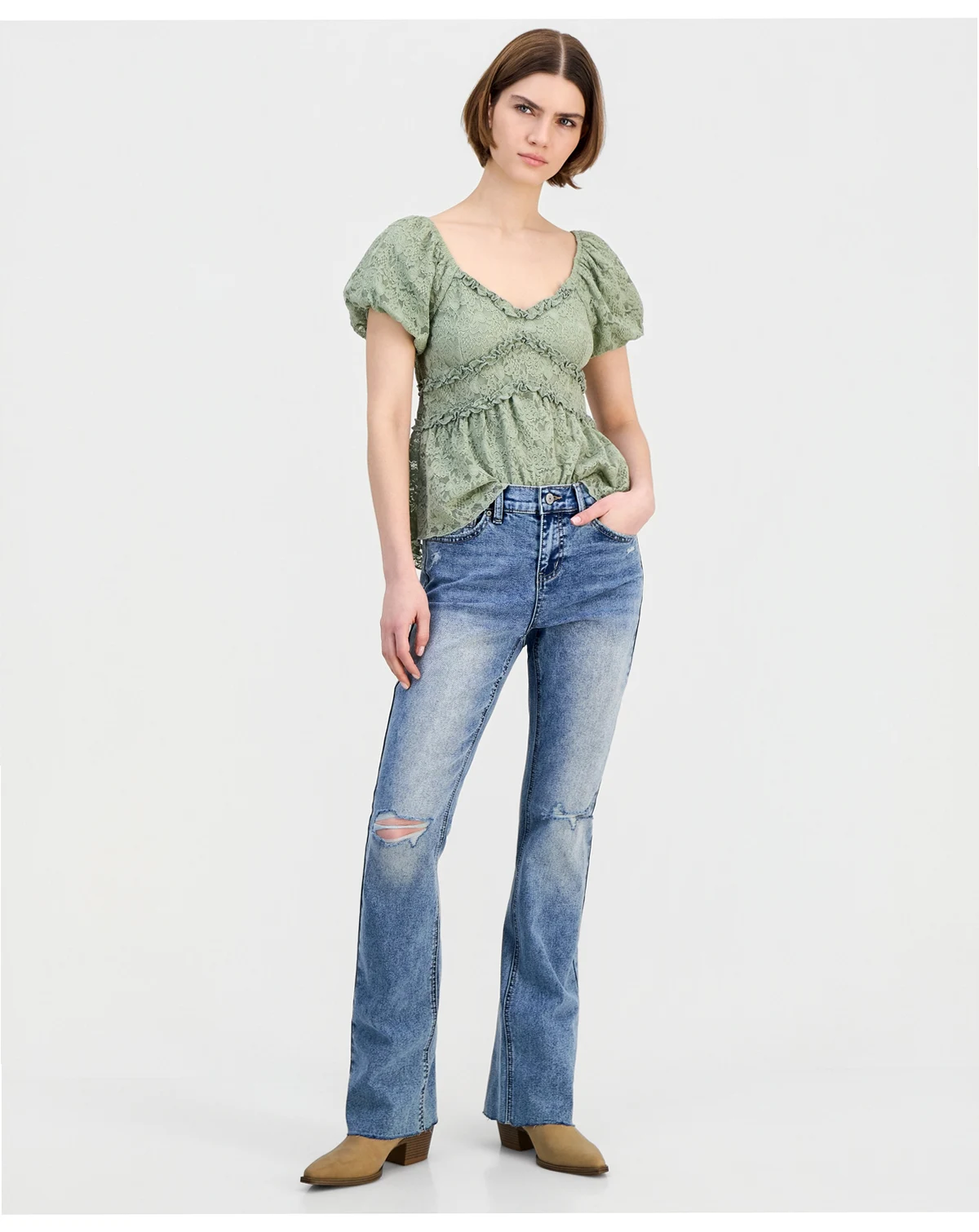 Juniors' Ripped Bootcut Jeans