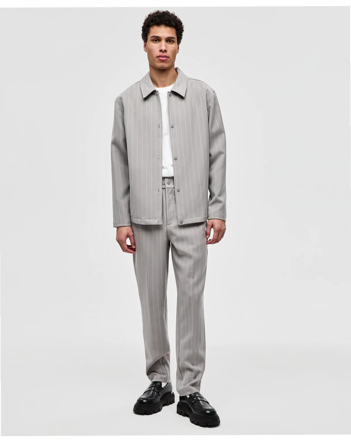 Men's Pinstriped Woven Relaxed Pants, Macy's Exclusive