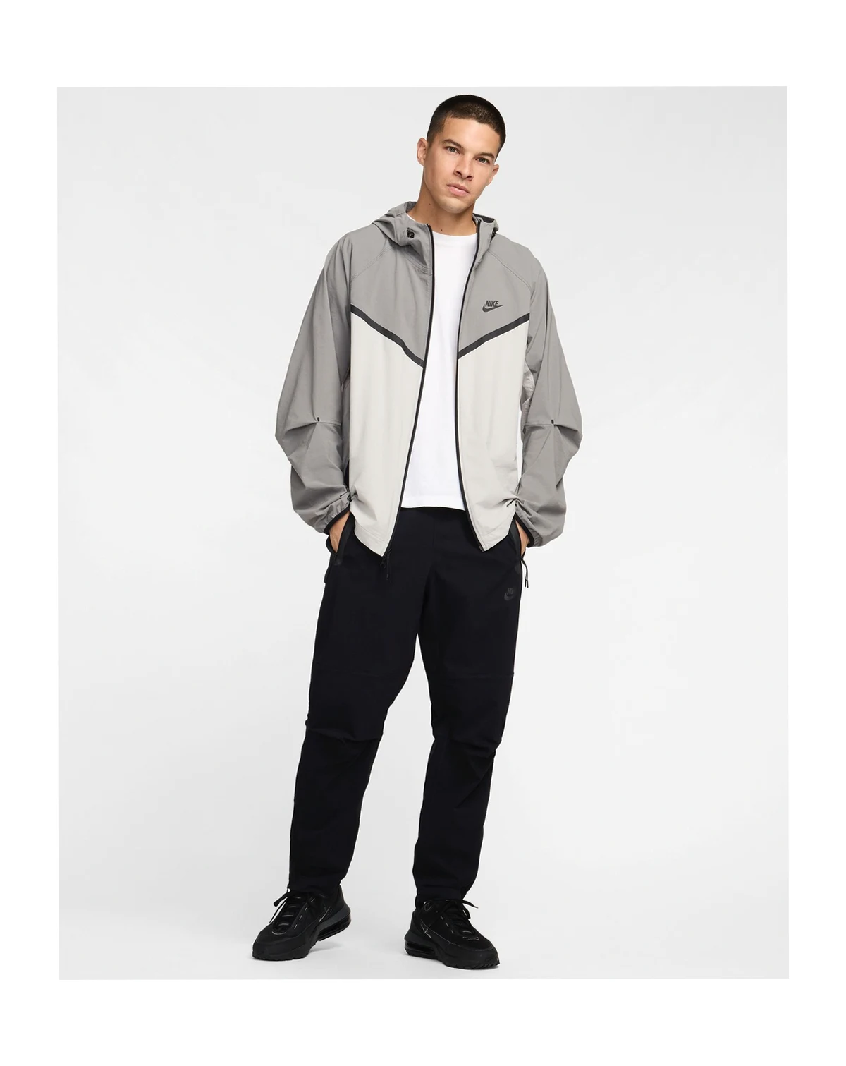 Men's Woven Tech Pants