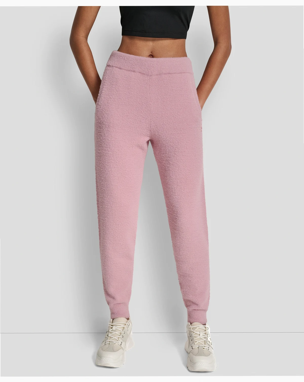 Women's Feather Yarn Tonal Jogger