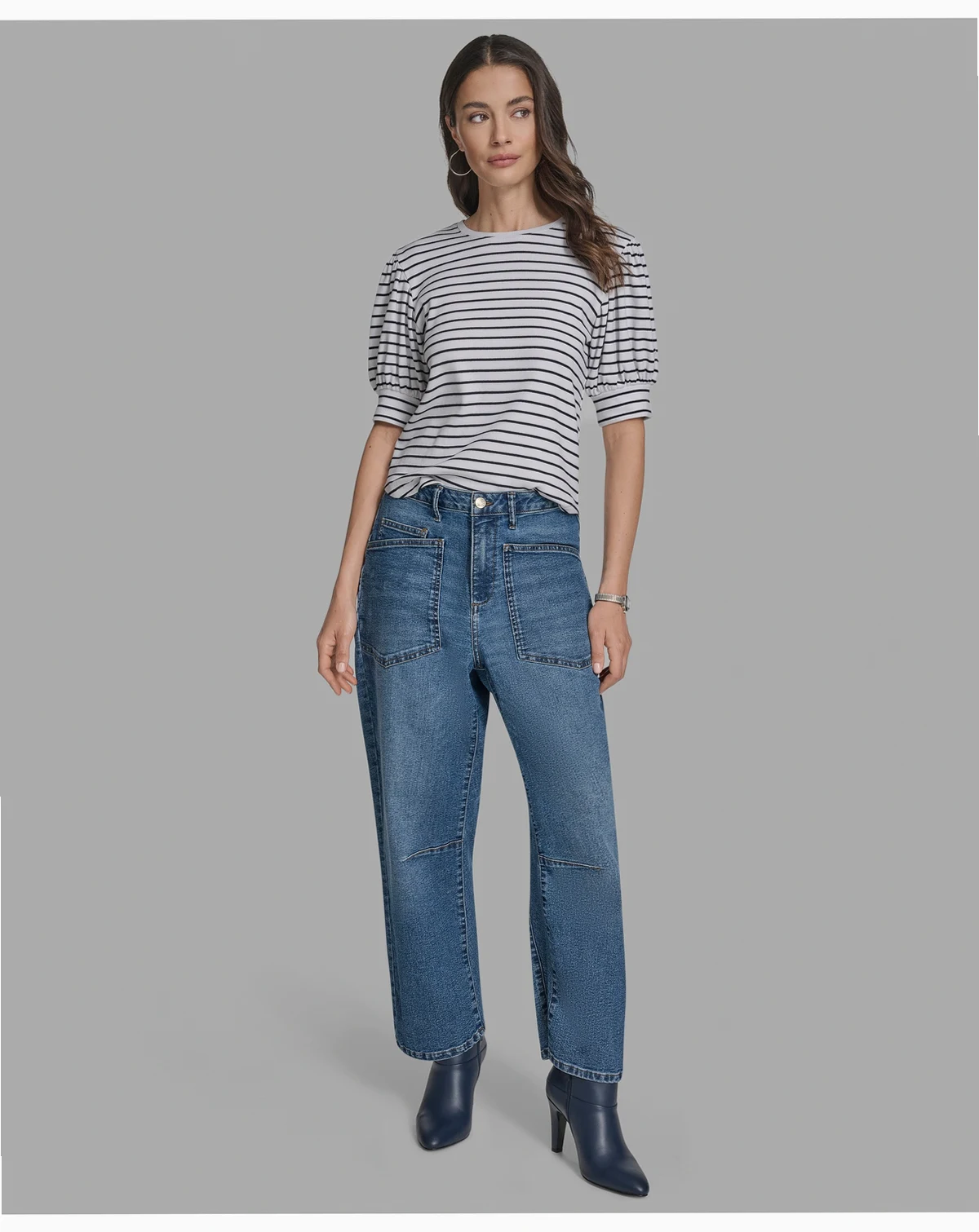 Women's Knee Seam Patch Pocket Barrell-Leg Jeans