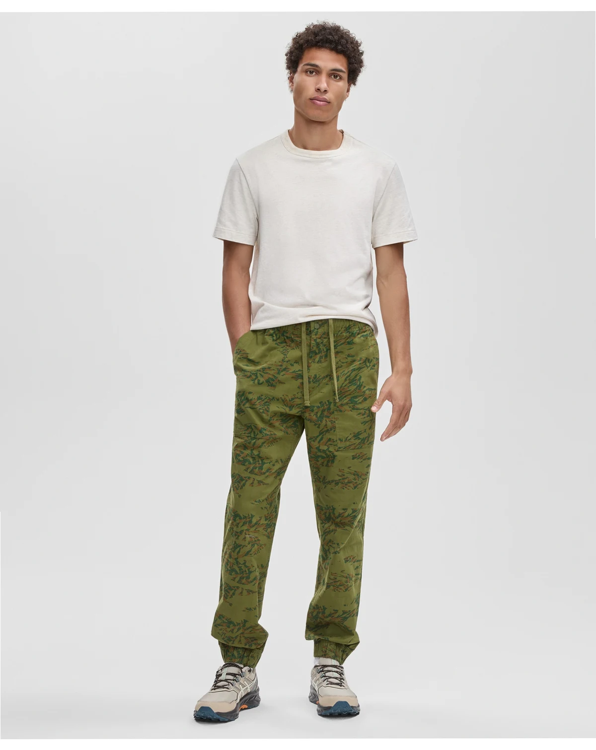 Men's Camo-Print Jogger Pants, Macy's Exclusive