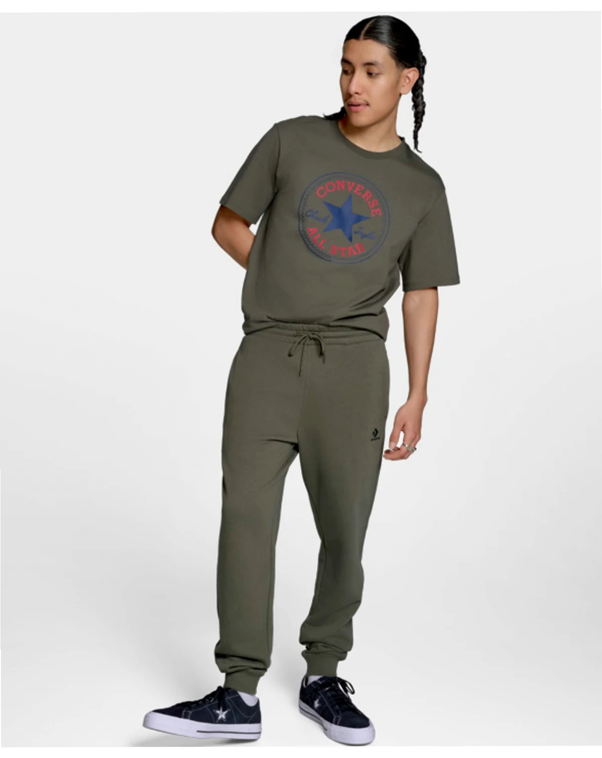 Men's Standard Fit Star Chevron Joggers