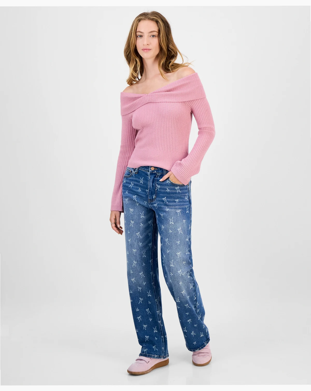 Juniors' Mid-Rise Bow-Print Baggy Jeans