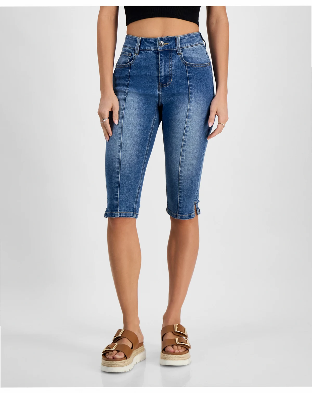Juniors' Seam Front High-Rise Capri Jeans