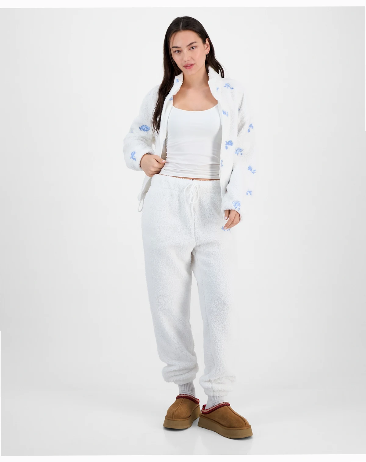 Juniors' Floral Embroidered Sherpa Fleece Jogger Pants