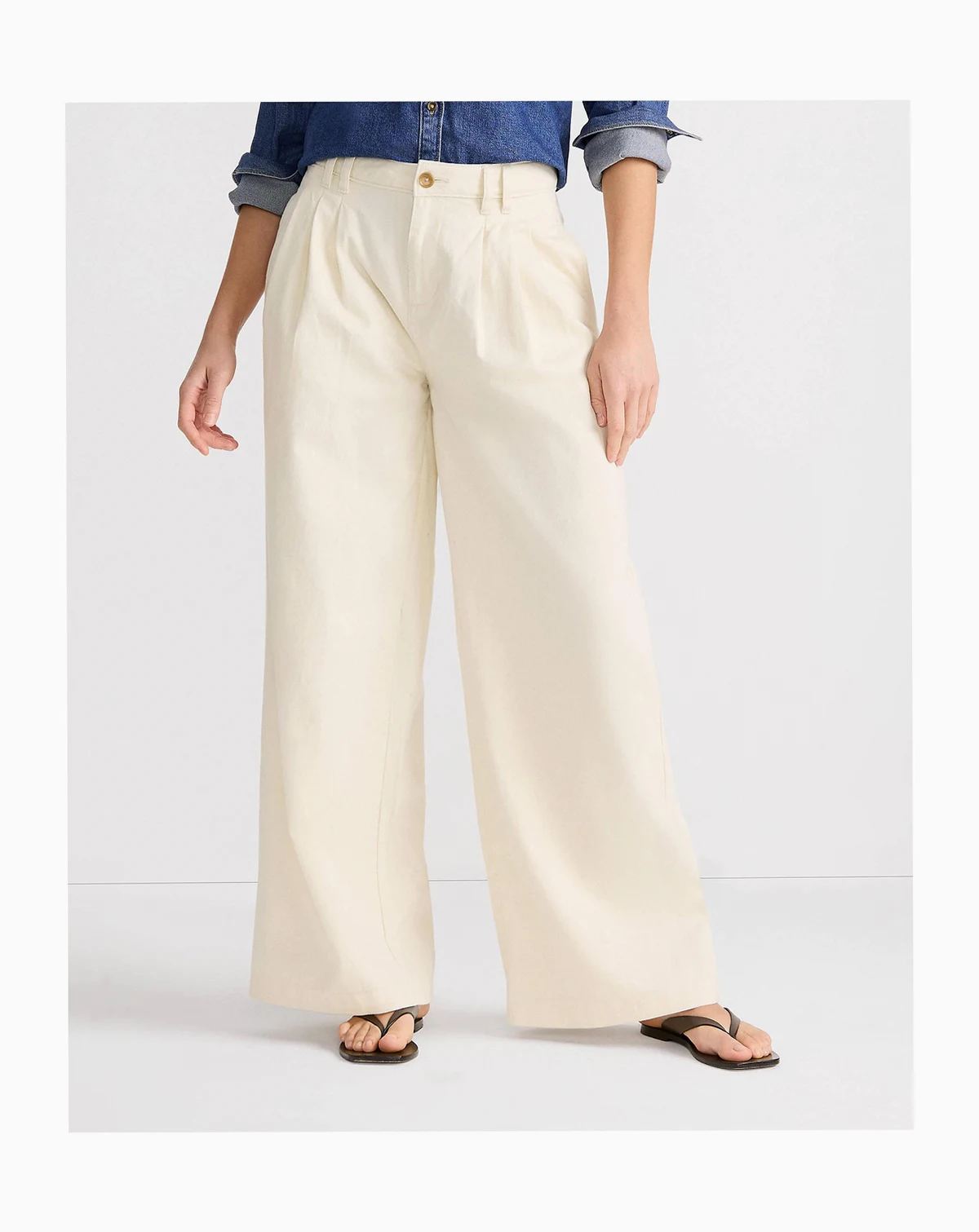 Women's Lightweight Denim Mid Rise Pleated Slouchy Jeans