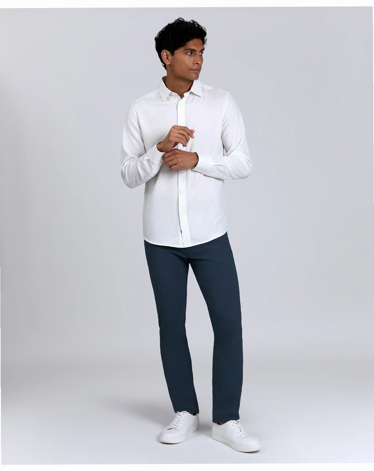 Men's Slim-Fit Performance Stretch Printed Button-Down Shirt