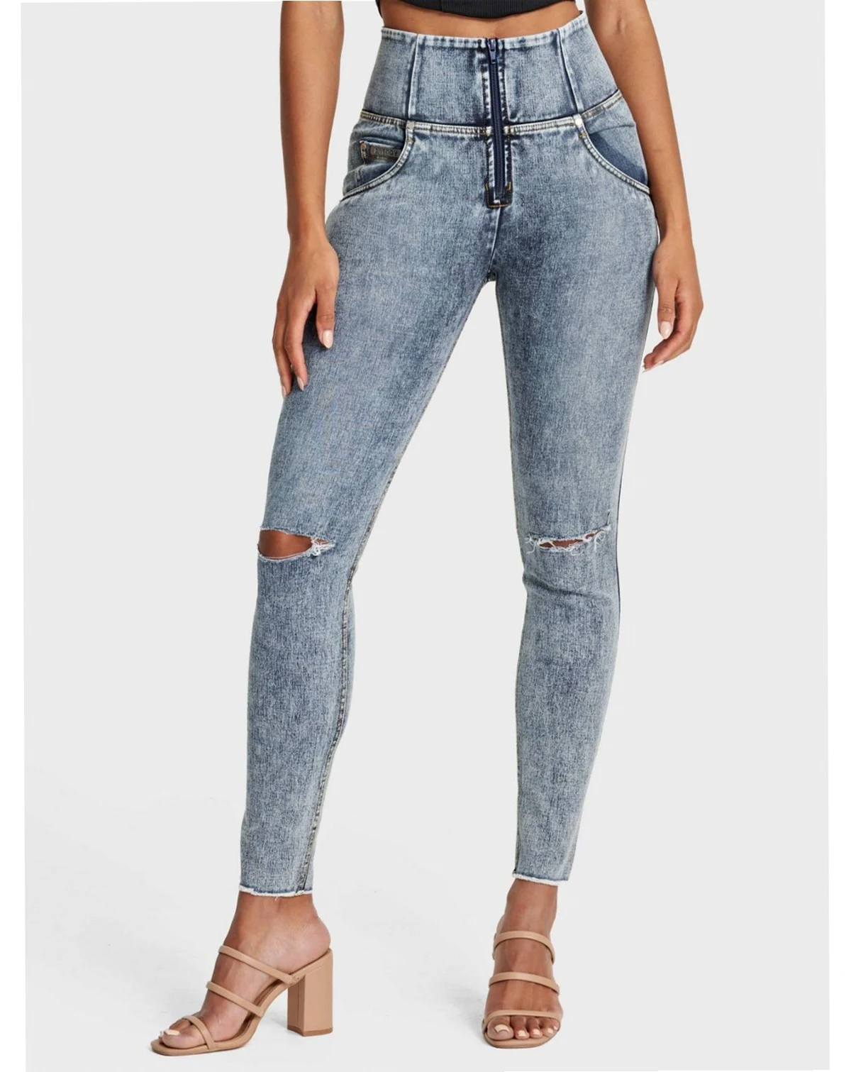 Women's Snug Sculpting Ripped Skinny Jeans