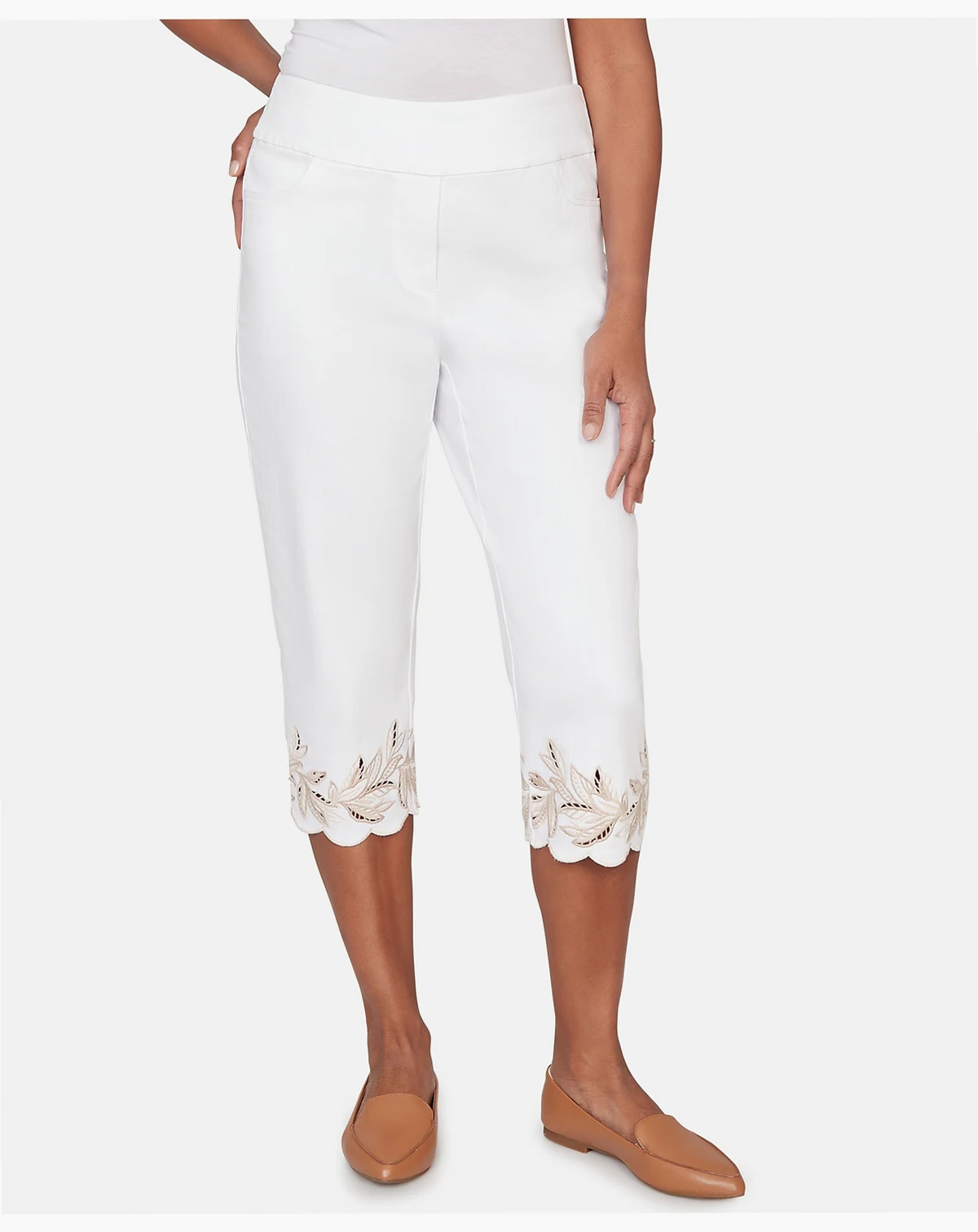 Women's  Natural Wonder Leaf Cut Out Super Stretch Denim Capri Jeans