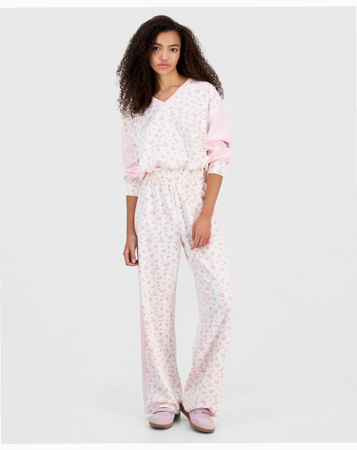 Juniors’ Printed High-Rise Side-Stripe Scuba Pants