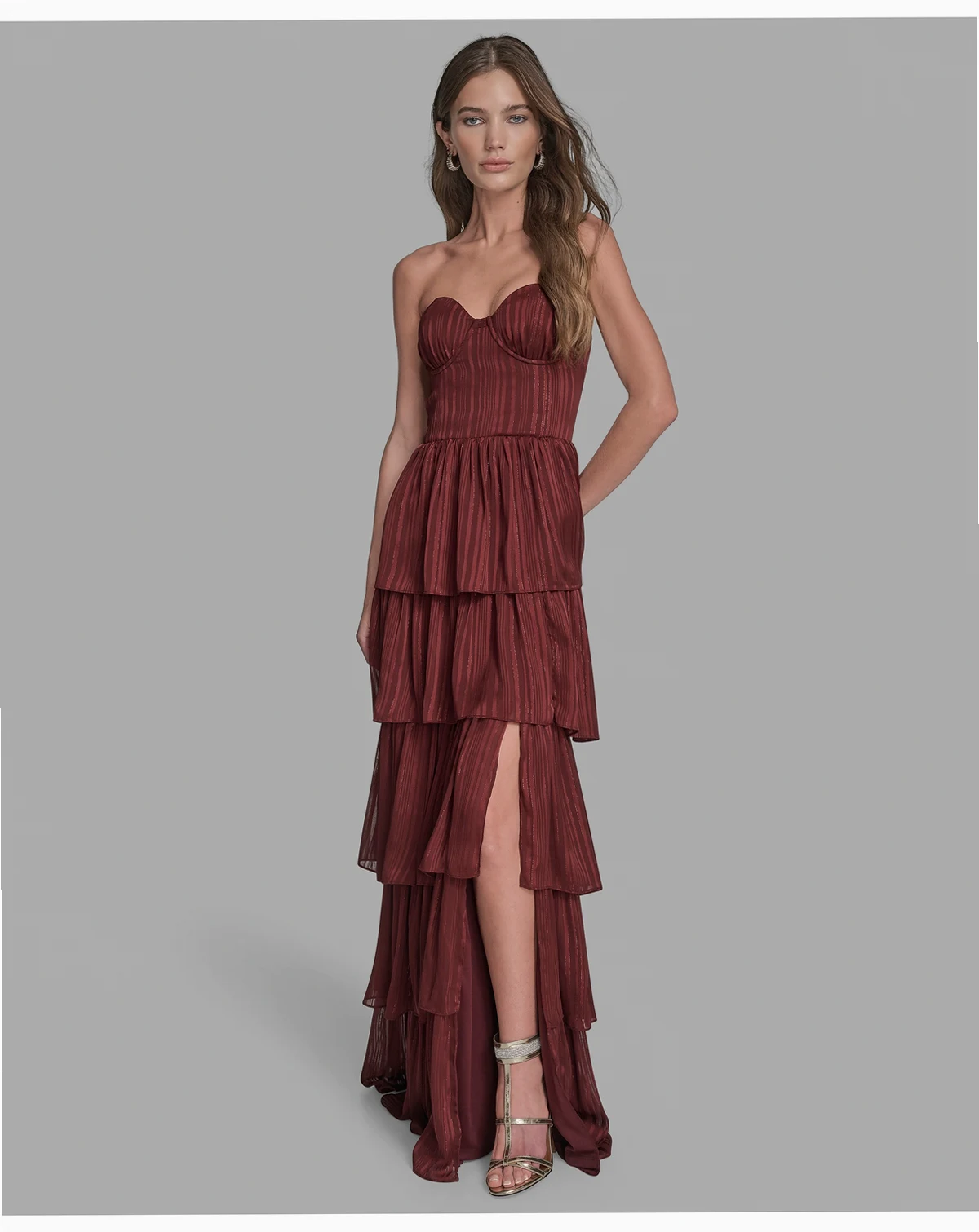 Women's Ruffle Detail Sleeveless Maxi Dress