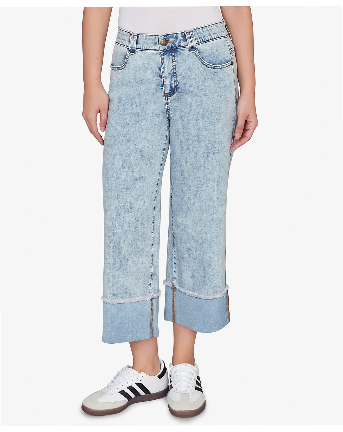 Petite Comfort Waist Wide-Leg Cropped Jeans