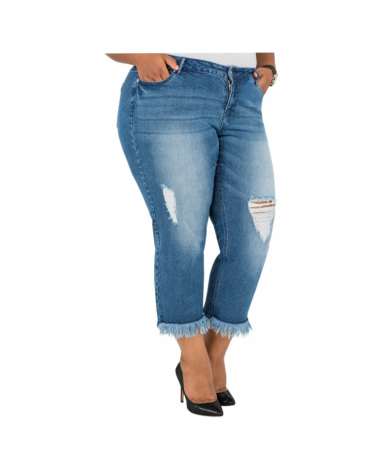 Plus Size Curvy-Fit Frayed Cropped Ankle Jeans