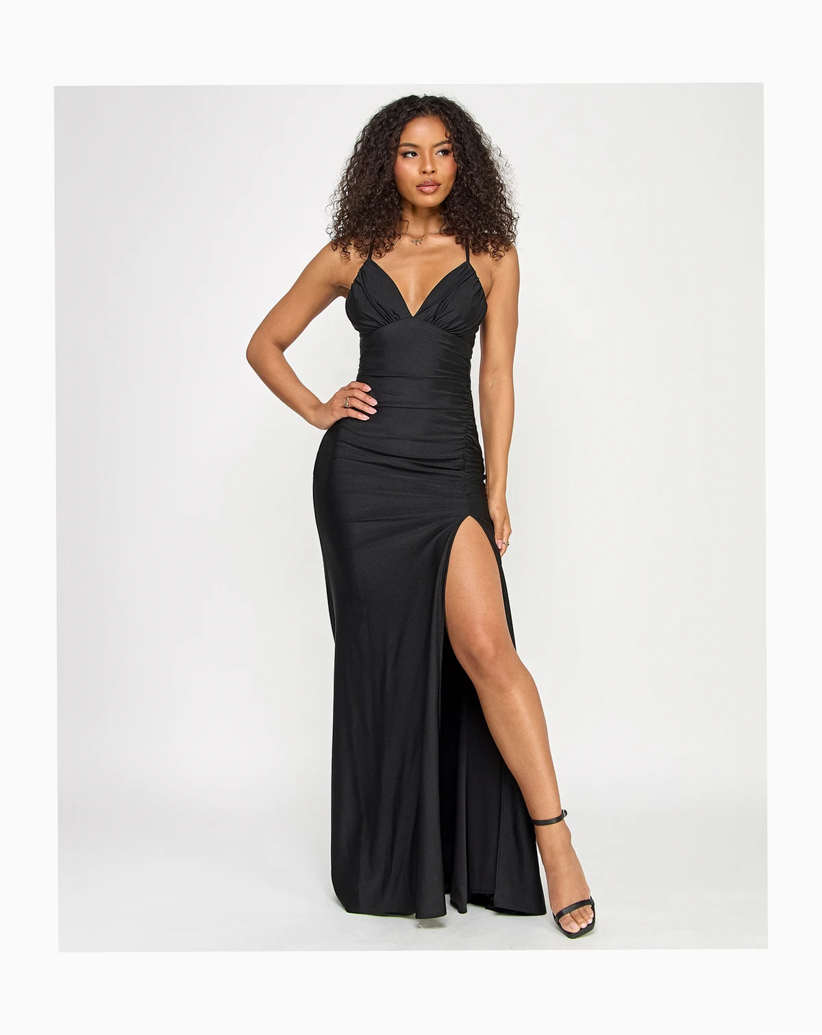 Juniors' Sleeveless Lace-Up-Back Gown with High Slit