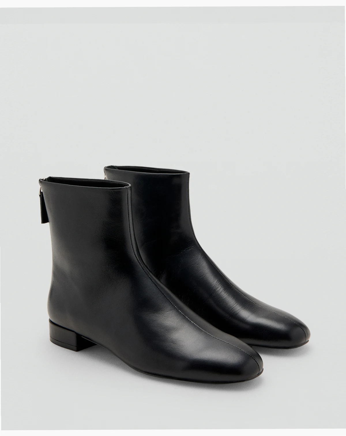 Women's Zipped Leather Ankle Boots