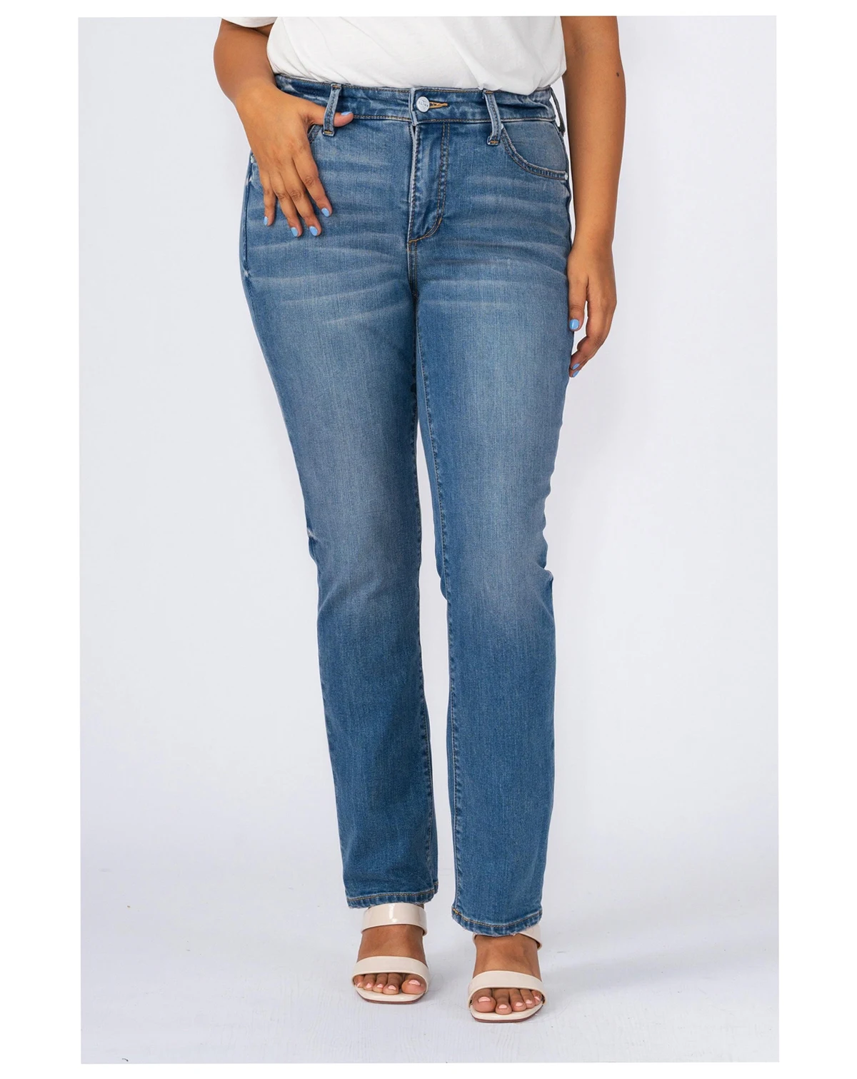 Women's High Rise Straight Jeans