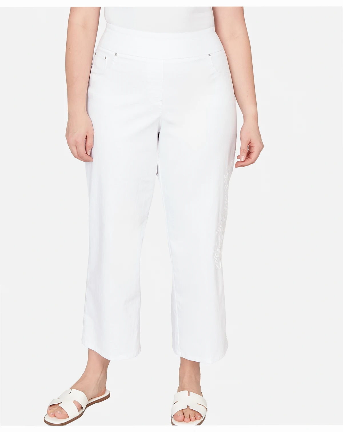Plus Size Embroidered Stovepipe Pull On Jeans