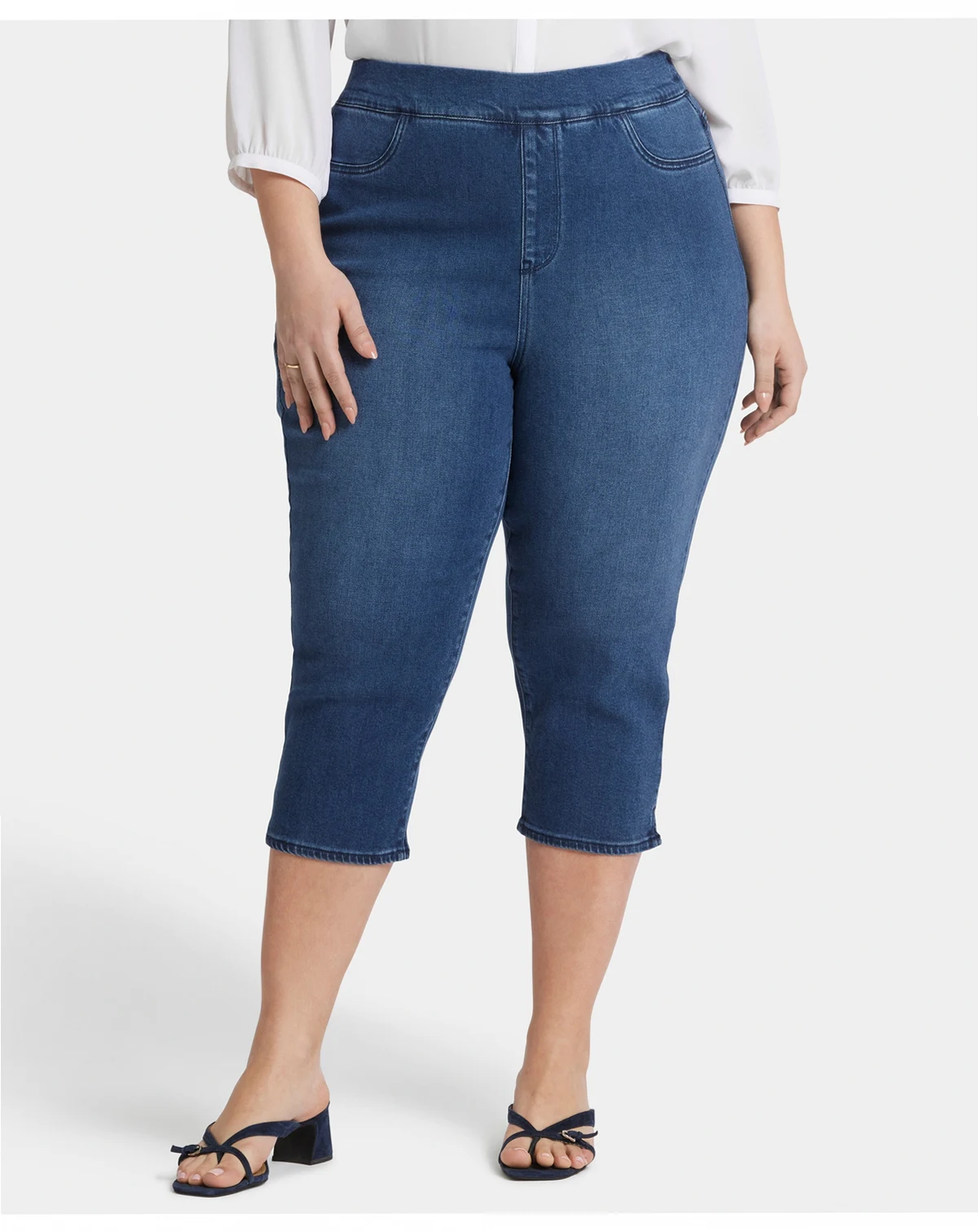 Plus Size Dakota Crop Pull-On Jeans