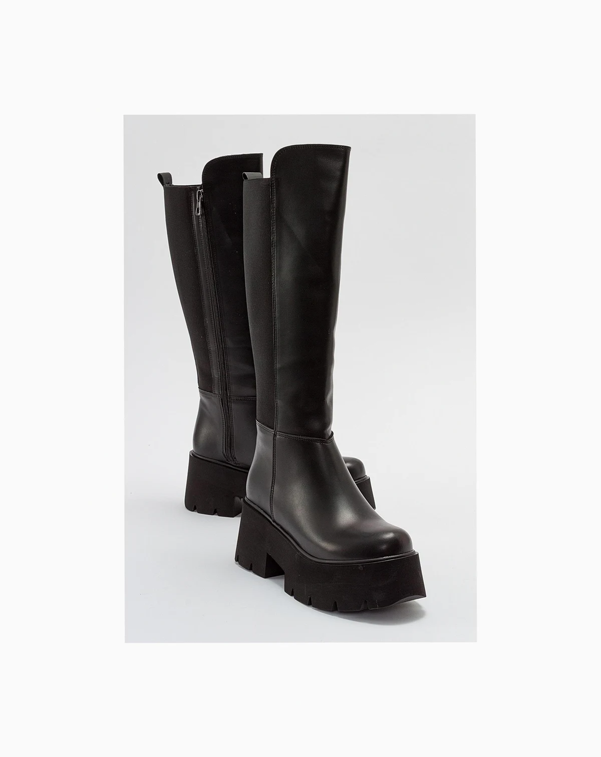 Solo Platform Boot (Women)