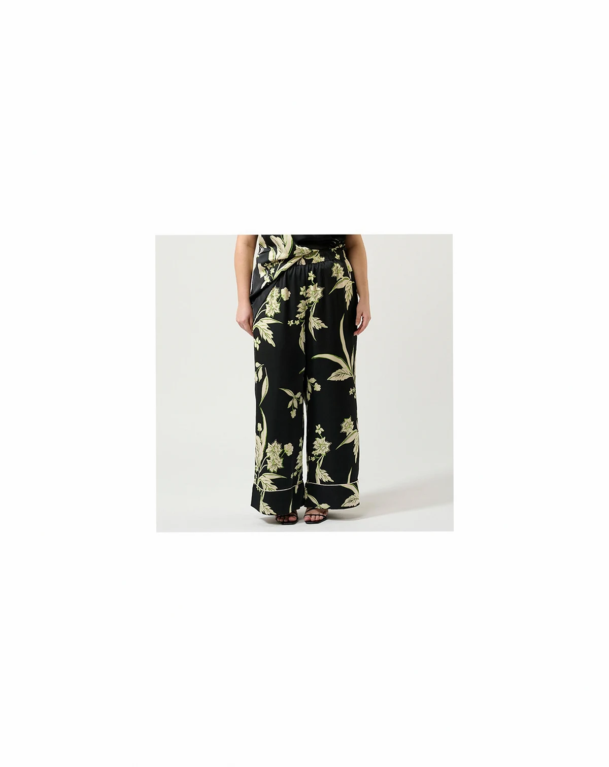 Plus Size Baia Print Wide-Leg Satin Relaxed Pant
