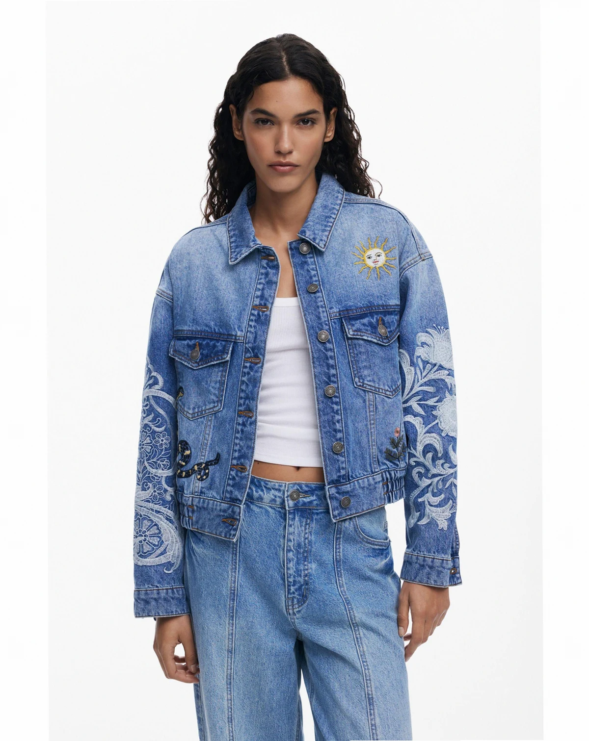 Women's Denim jacket with oriental embroidery