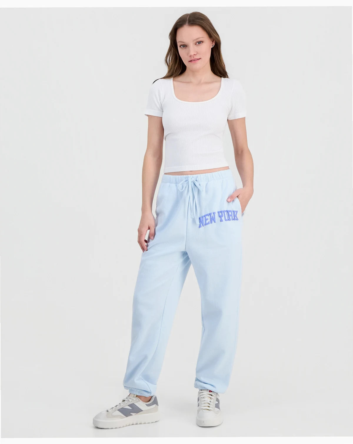 Juniors' New York Puff-Print Jogger Pants