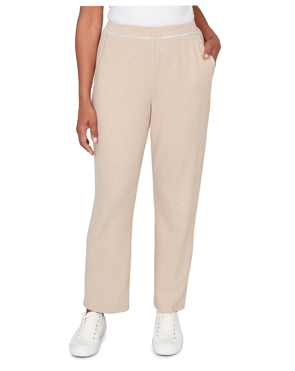 Petite Straight Leg Pull-On Pants