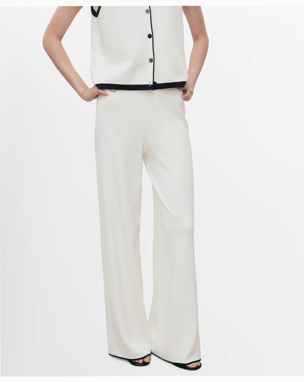 Women's Contrasting Low-Rise Knitted Pants