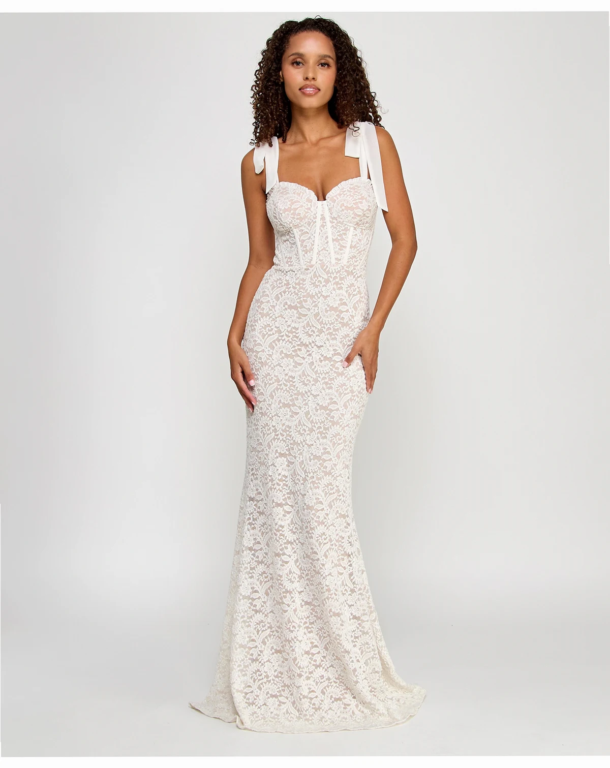 Juniors' Glitter-Lace Tie-Shoulder Sweetheart Gown