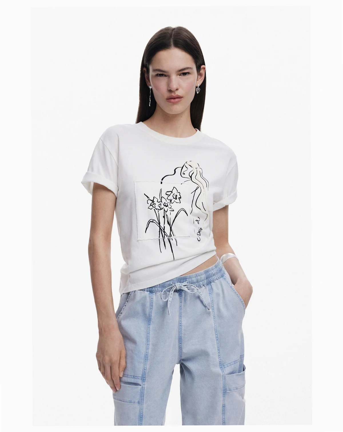 Women's Floral T-shirt feminine silhouette