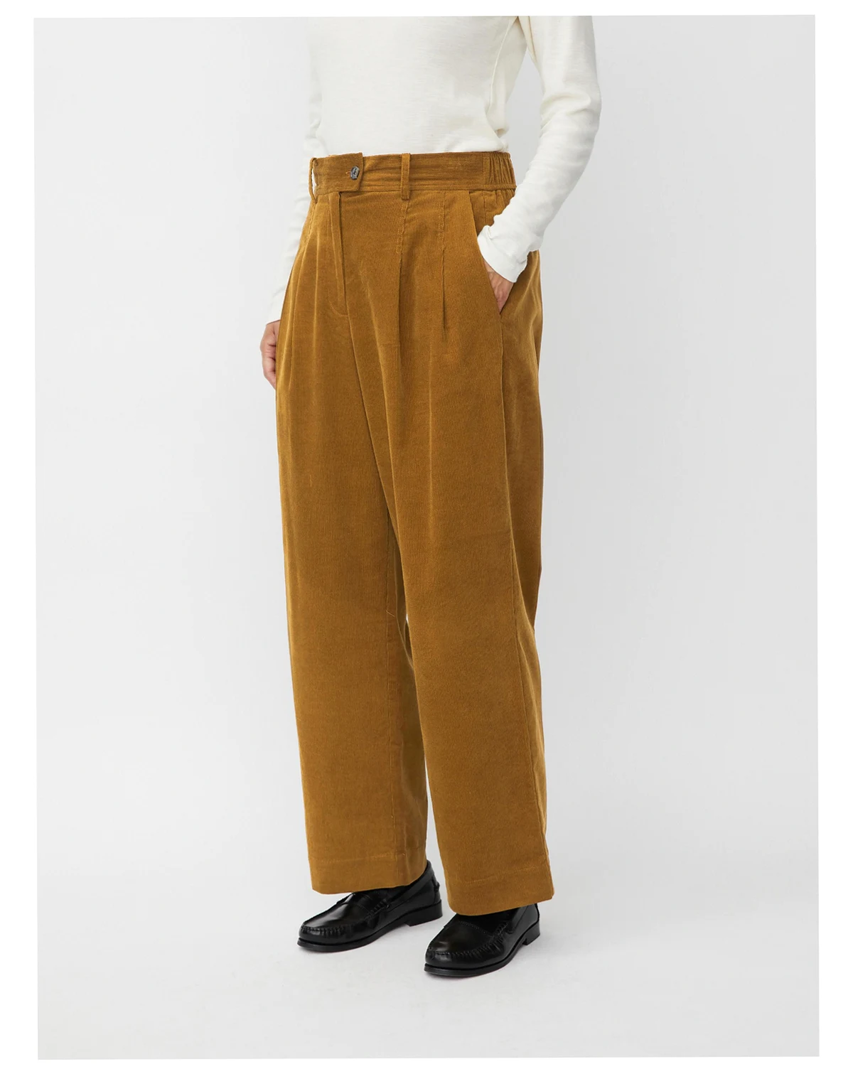 Women's MaPerli Velvet Cropped Pants