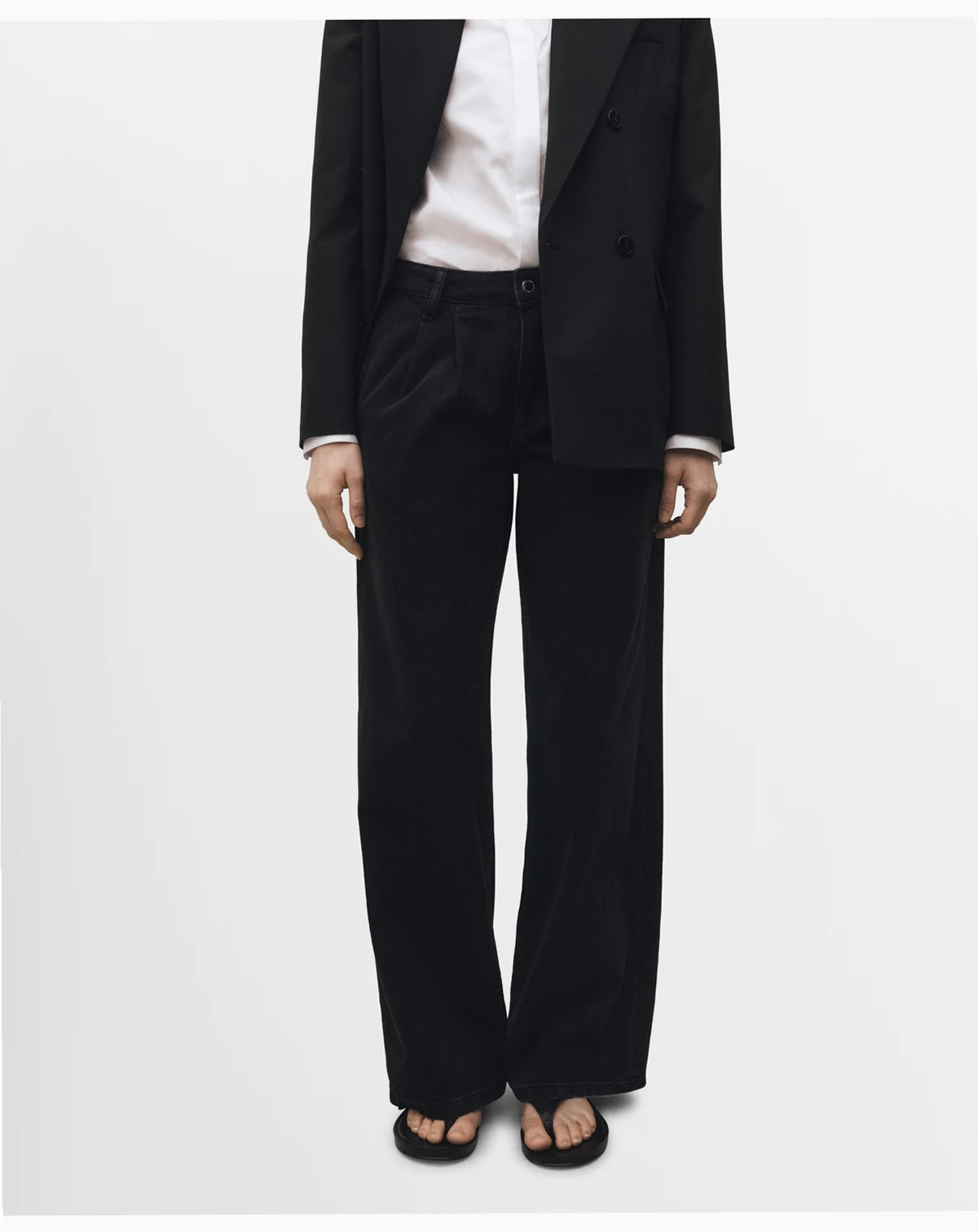 Women's Wide-Leg Pleated Jeans