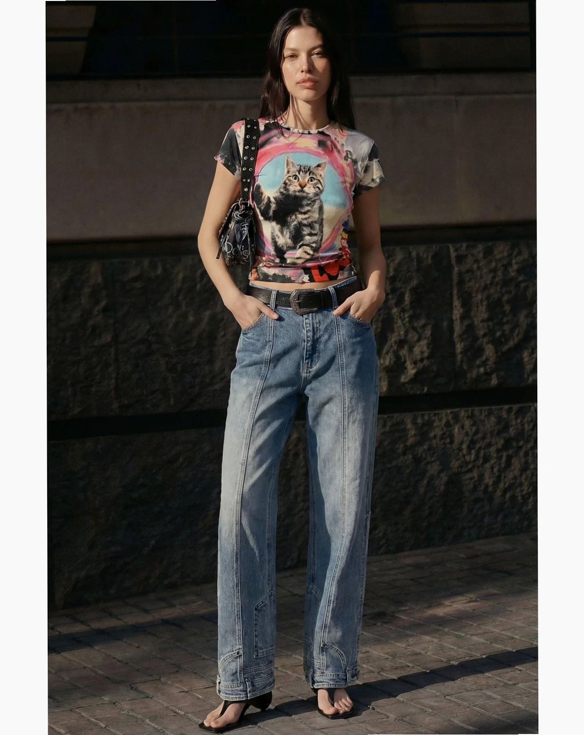 Women's Straight jeans with inverted effect