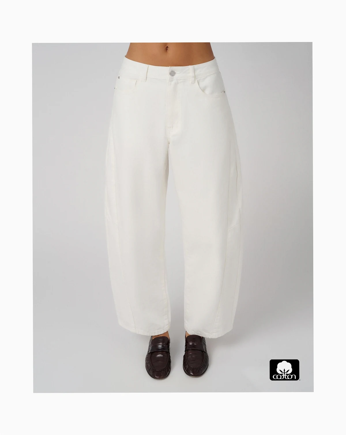 Women's Mid Rise Barrel Jeans