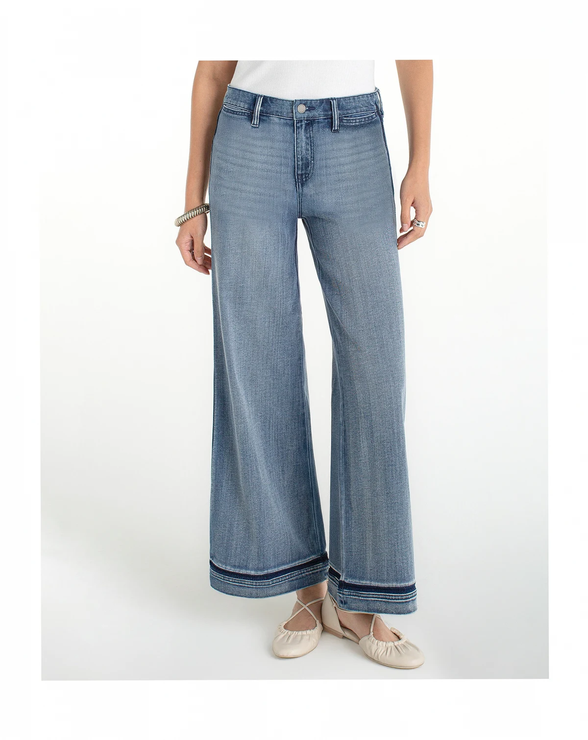 Women's Super Stride Wide Leg Shadow Cuff Jeans